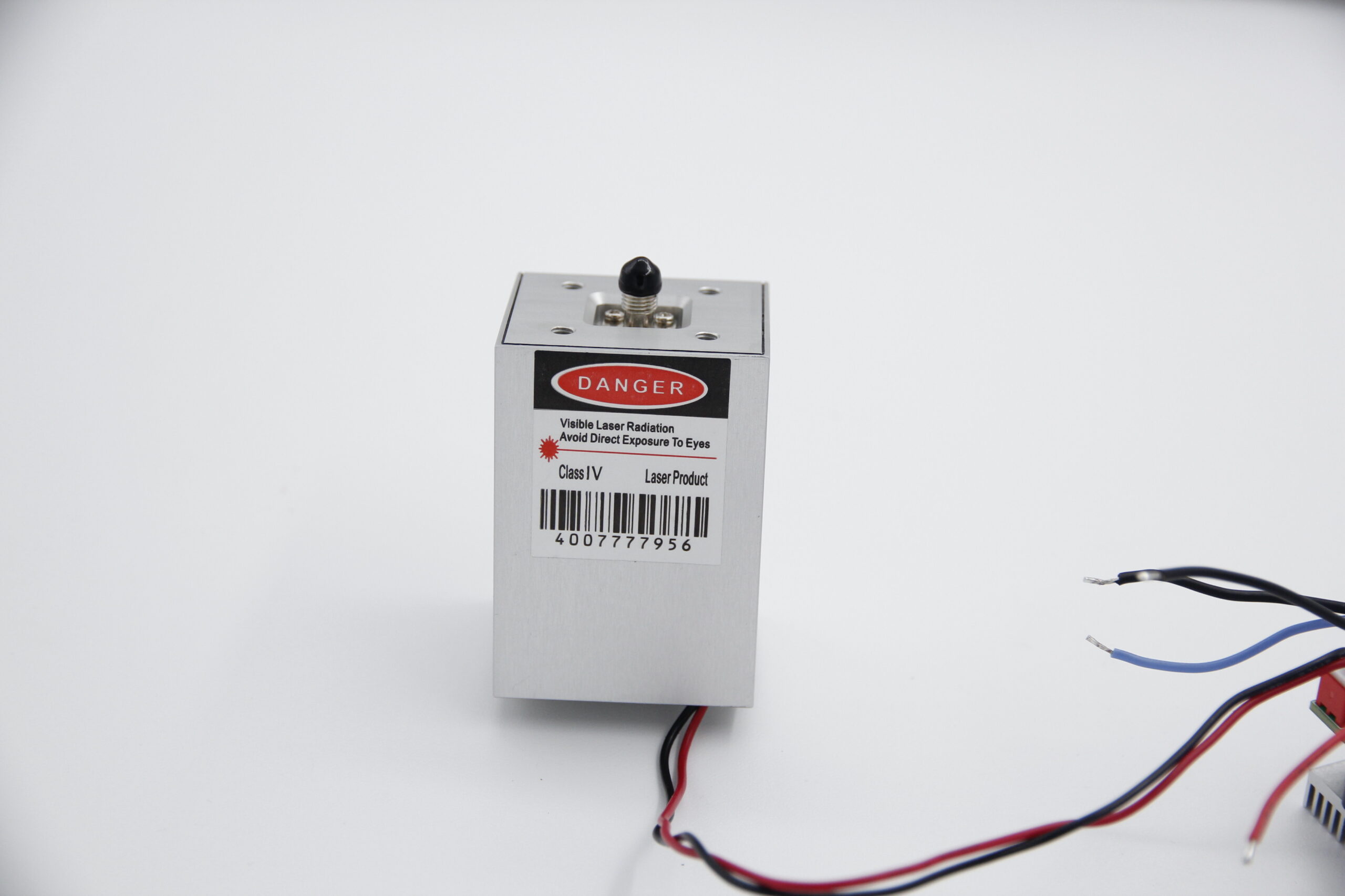 волоконного лазерного модуля.